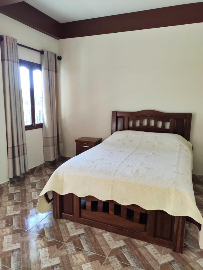 Hostal Dinosaurio Torotoro Buitenkant foto